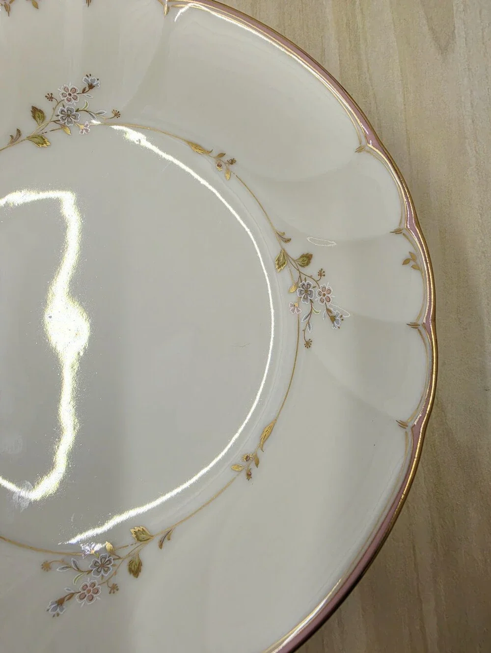 Mikasa Monticello Pattern Cream Coupe Soup Bowl Gold Accent Pink Rim Floral Vine